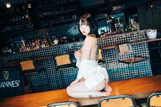 [Loozy] Son Ye-Eun (손예은) – Tainted Love Bar