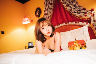 [Loozy] Son Ye-Eun (손예은) – Halloqueen (S.Ver)