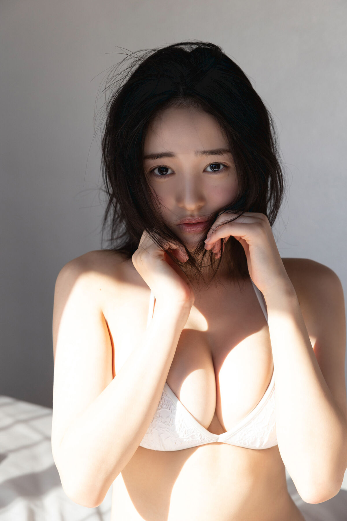 JP Miu Shirahama 白濱美兎 – FRIDAYデジタル写真集 ぎゅってして Vol.2 ちょっとオトナな100ページ豪華版 (87P)