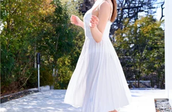 [YAMI ヤミ] 白皙纖細美腿 腰身性感迷人 (27 Photos)