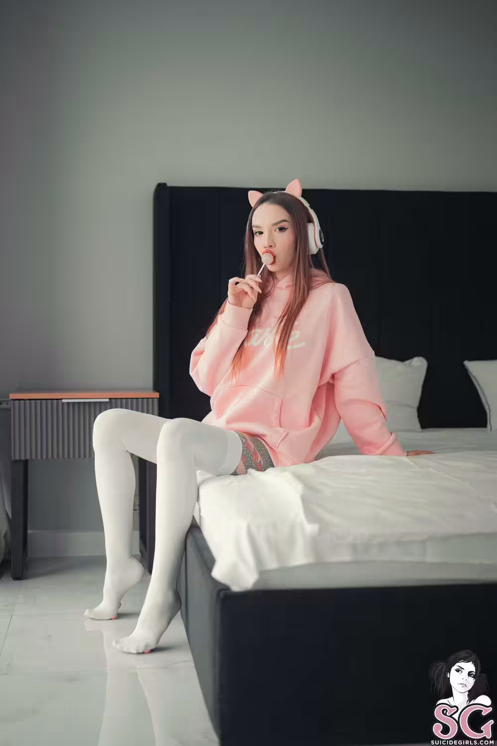 （（Suicide Girls）2025年8月1日 – 愛麗絲氛圍 – 自殺芭比娃娃（54p）