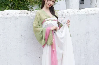 [XIUREN秀人网] 2025.09.30 NO.10834 尹甜甜sunny[505MB-84photos]