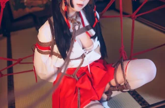 [網紅COSER寫真] 微博妹紙霜月shimo – 巫女捆綁 套圖