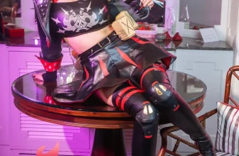 日本性感蘿莉Byoru絕區零柏妮思主題性感紅色情趣內衣配黑皮長襪秀豐滿身材誘惑寫真57P