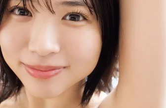 鈴原りこ寫真集 もっといっぱい、すきになる。 (113 Photos)