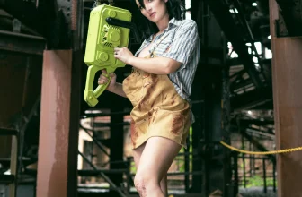 Holly Wolf – Leatherface[182MB-19photos]