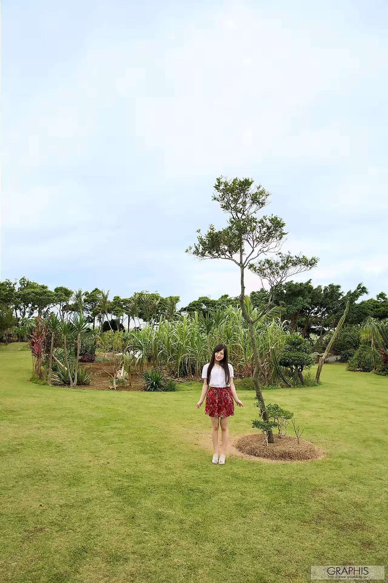 (JULIA) 她的美不需過多修飾 強烈的個人魅力 (30P)