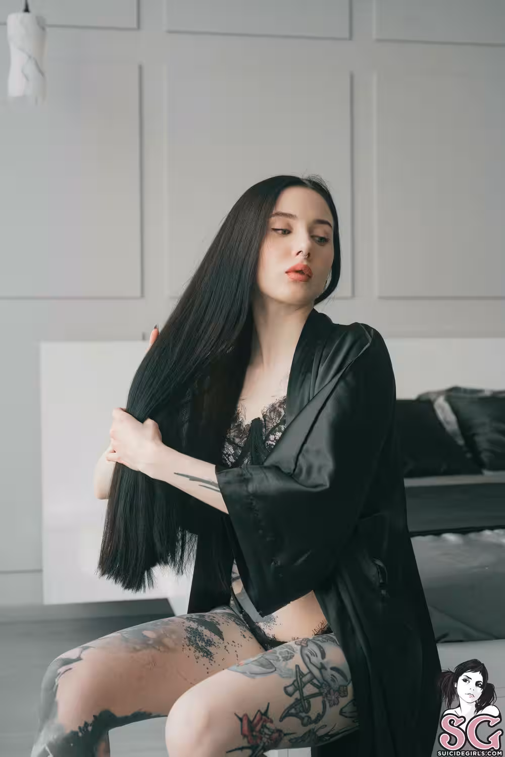 （（Suicide Girls）2025年7月12日 – 珍妮弗里（Janecherry） – 誘惑的耳語（58p）