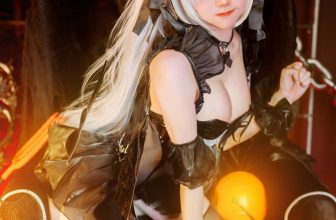 Sally Dorasnow – Janus