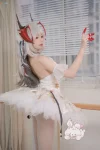 [cosplay] 咬一口兔娘ovo – W天鹅之舞 (+video)[933MB-55photos]