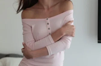 Blonde beauty with hot body(3 Photos)