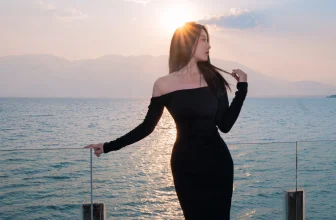 Cosplay 年年Nnian 洱海