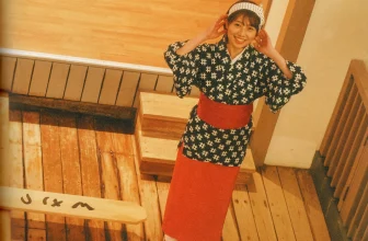 Wakana Abe 安部若菜, 1st 写真集 「愛される予感」 Set.03