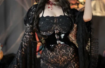 網絡美女yuuhui玉彙魔女狂歡夜主題性感黑色縷空服飾露黑色皮質內衣撩人誘惑寫真133P