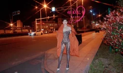 [網路收集]福利姬 – 櫻玉花子 公園紅綠燈路口露出福利圖 (30P)