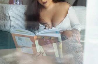 （（Suicide Girls）2025年6月13日 – 勒卡特 – 心中女王（50p）