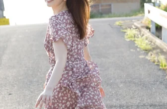 「上原茉咲」風韻猶存的人妻 (39P)