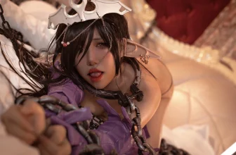 鬼馬少女阿薰kaOri黑精靈女王奧利卡主題性感紫色情趣服飾露油亮肌膚惹火誘惑寫真80P