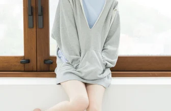 Riho Nakamura 中村里帆, デジタル限定 YJ Photobook 『Attention, please』