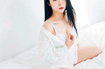 Jeong Bomi 정보미, Loozy ‘The undress’ Set.02