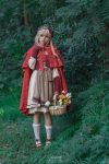 Yaokoututu 咬人小小兔 – Little Red Riding Hood