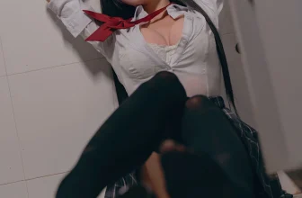 黏黏团子兔（咬一口兔娘）- 电车惊魂>