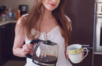 Julietta Snack Time 1 (122 Photos)