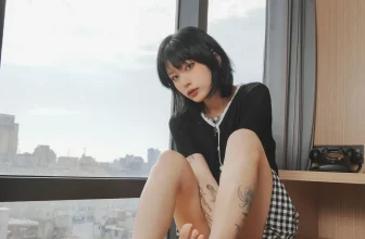 [Limerence原创] Yuni午后时光 白浓乳液足疗[2.89GB-142photos]