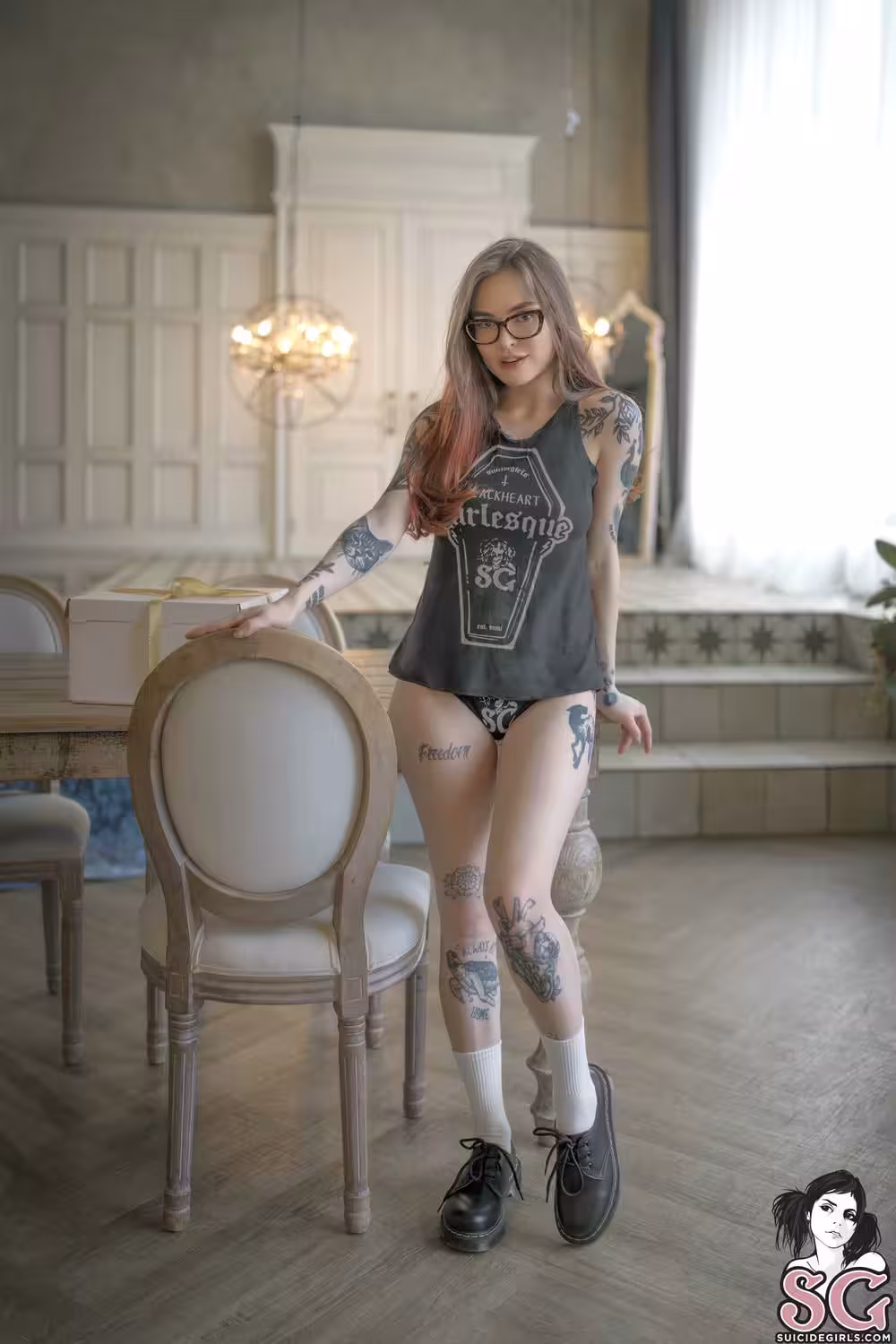 （（Suicide Girls）2025年7月23日 – Alenagzhel – 您的生日蛋糕（41p）