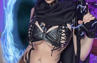 Felicia Vox – Wraith (Apex Legends)