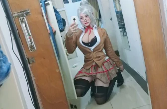 [網紅Coser] 夏鴿鴿不想起床 《副會長》 寫真集