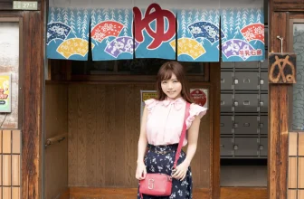 [冨安れおな] 美乳霸氣現形 這角度有夠火辣 (31 Photos)