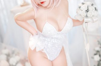 Cosplay SayoMomo小桃 Mashu Kyrielight