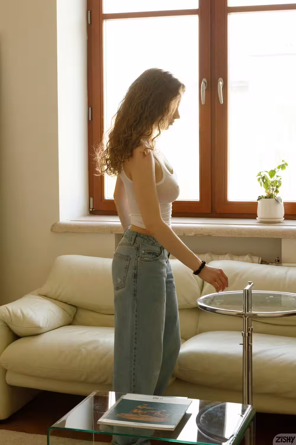 （Zishy）2025年8月11日 – Mitropoliya – Off White 1（87p）