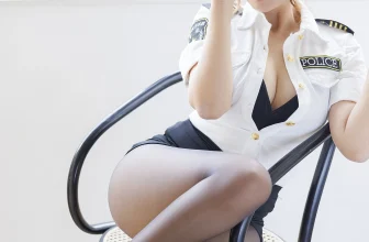 张思允 – 黑丝女警[716MB-58photos]