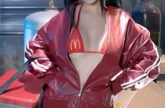 動漫博主蠢沫沫麥門主題私房性感紅色情趣內衣配白色長襪秀油亮肌膚翹臀美腿誘惑寫真…