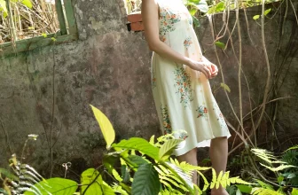 [相楽伊織] 藏不住的性感 弧度超完美 (32 Photos)