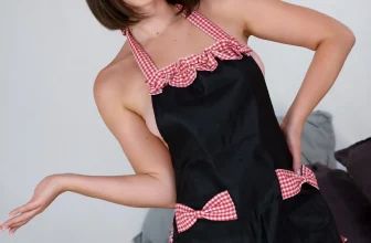 夏娃甜 – 性感女服務員（121p）