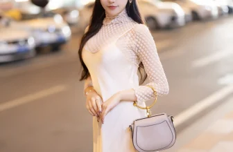 王馨瑤 – 白色絲襪 (120 Photos)