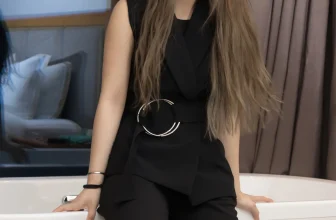 [Private Photoshoot] 杜雨涵 – 网红纯依风吟鸟唱杜雨涵尤果网含含全尺度私拍[437MB-198photos]