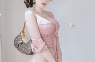 Coser小姐姐 白银 [fantia] 2024-11-24 ピンクの隣人