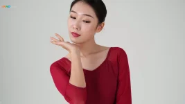 御姐舞蹈老师 – 高抬腿多毛美穴4K超清 贵妇气质拉满[2.83GB-42photos]