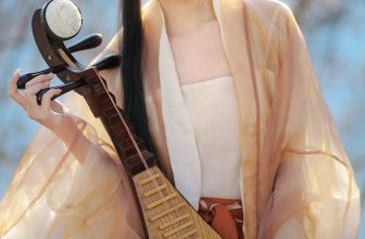 YiTuYu艺图语 Vol.8617 Jian Ying Tao Nai (32P)