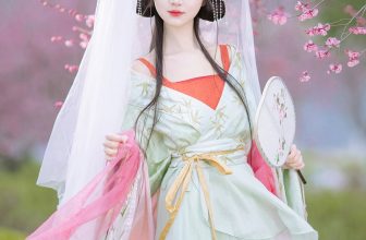 YiTuYu艺图语 Vol.8553 Qi Luo Sheng De Xiao Su Su (21P)