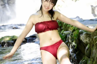 [吉田莉桜] 姣好身材曲線火辣到極點…..太完美了 (36 Photos)