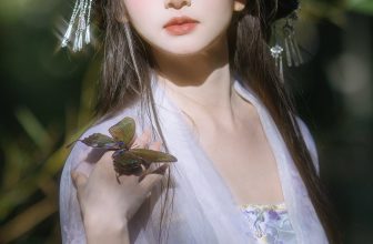 YiTuYu艺图语 Vol.8633 Chi Yan Zai Zhe Li (24P)