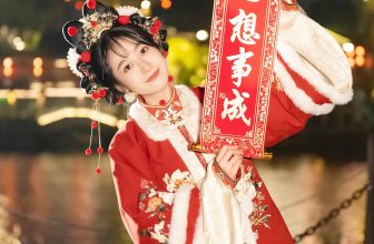 YiTuYu艺图语 Vol.8565 Xiao He (29P)