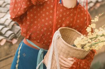 YiTuYu艺图语 Vol.8627 Hua Hua (17P)